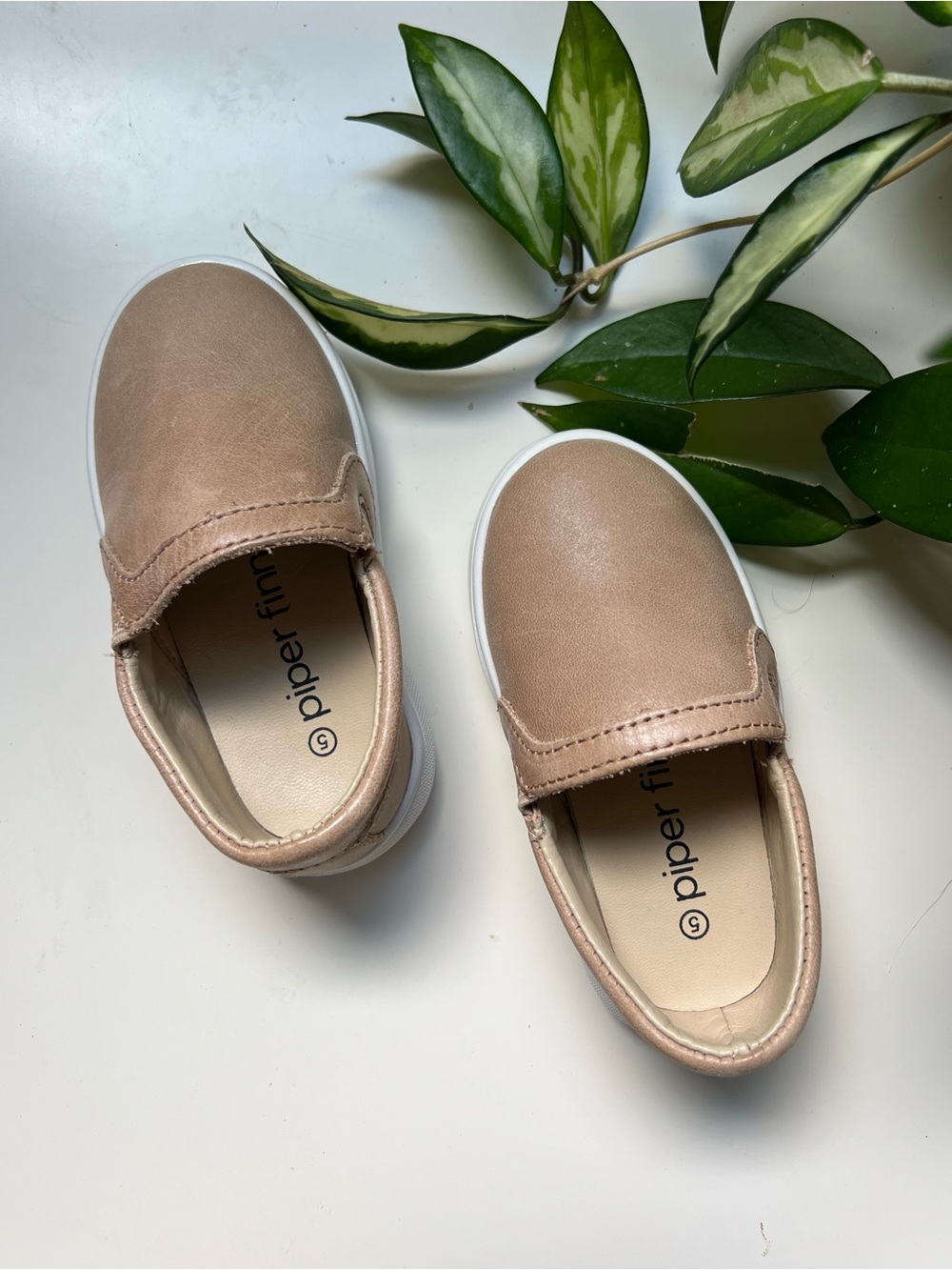 Piper Finn slip ons - leather